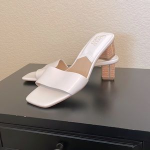 NWT Franco Sarto white pumps